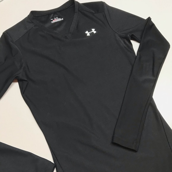 Under Armour V neck long sleeve athletic top rash guard black Size S - Picture 2 of 15